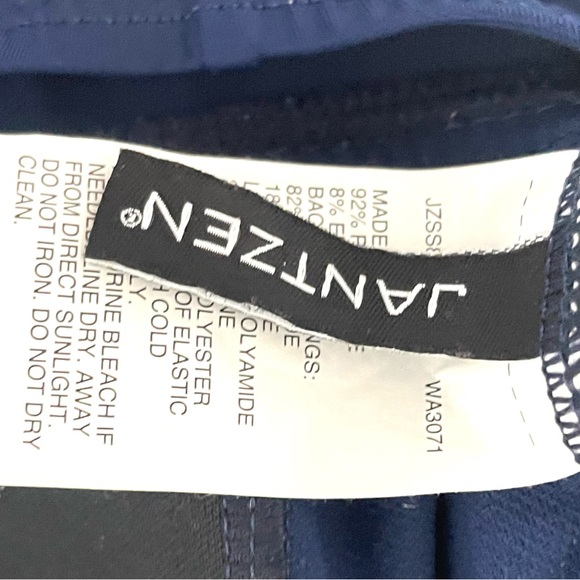 Jantzen marine swimsuit - Picture 8 of 9